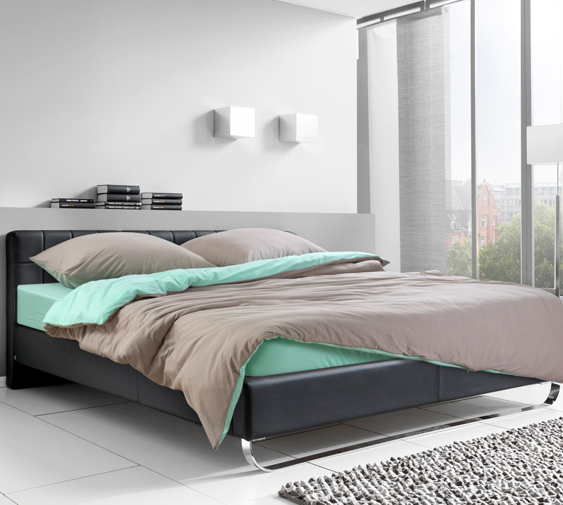 Однотонное постельное белье с простыней на резинке 180x200 Мятный капучино, трикотаж, Евро стандарт фото