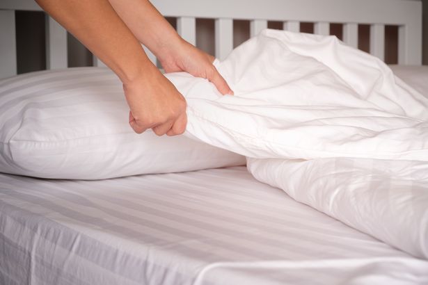 0_The-hands-of-housewives-who-are-changing-sheets-in-hotels (1).jpg