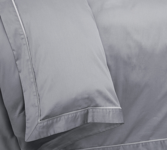 Однотонное постельное белье Интрига, мако-сатин 300ТС, Семейное фото
