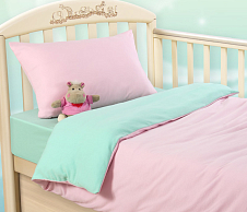 Детское однотонное постельное белье в кроватку 120х60 с простыней на резинке 60x120 Розовая свежесть, кулирка, Ясельный, наволочка 40х60 фото