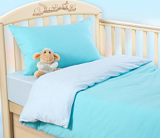 Детское однотонное постельное белье в кроватку 120х60 с простыней на резинке 60x120 Морской ветерок, кулирка, Ясельный фото